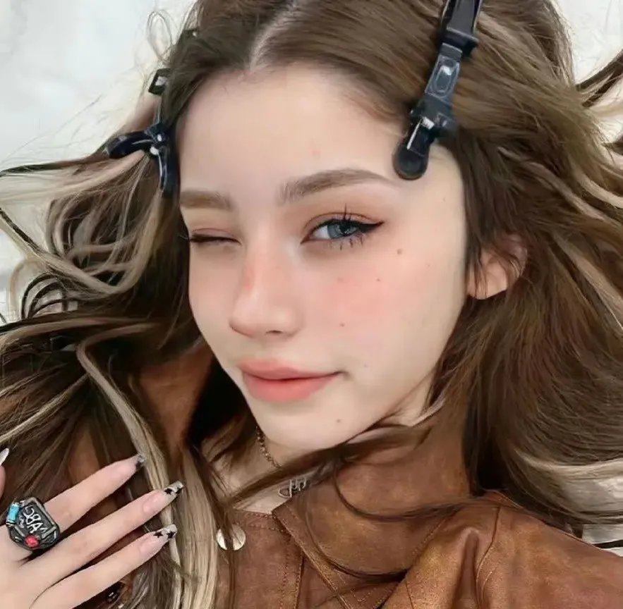 玉腿花拳